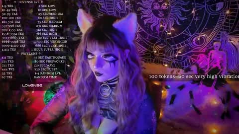 Snapshot of mirareed chatting on 10/30/25, 03:52 mirareed online show from 10/30/25, 03:52