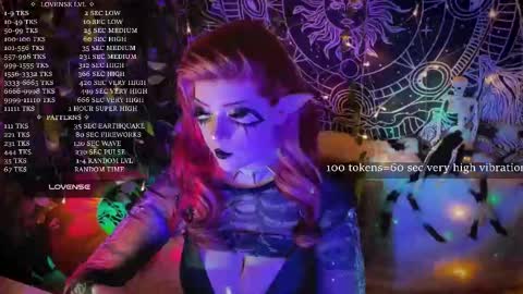 Snapshot of mirareed chatting on 10/31/25, 12:55 mirareed online show from 10/31/25, 12:55