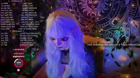 Snapshot of mirareed chatting on 11/03/25, 03:41 mirareed online show from 11/03/25, 03:41