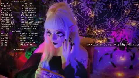 Snapshot of mirareed chatting on 11/25/25, 03:23 mirareed online show from 11/25/25, 03:23