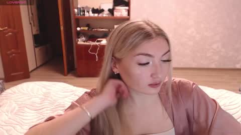 Snapshot of miraroy chatting on 02/08/26, 03:15 Mira online show from 02/08/26, 03:15