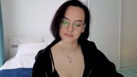 MiraSkyy online show from 10/13/25, 12:05