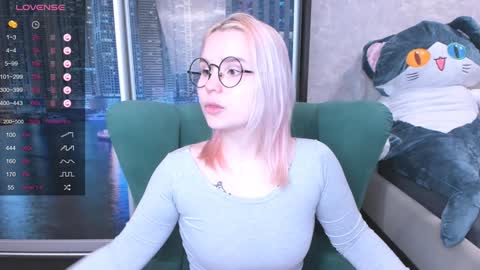 Kira online show from 01/16/25, 12:45