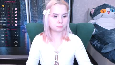 Kira online show from 01/20/25, 12:18