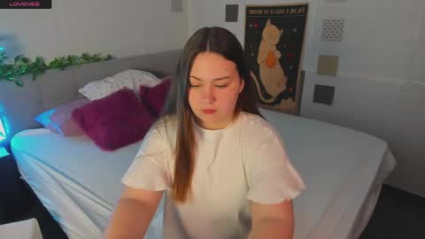Mireya online show from 05/19/26, 05:25