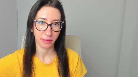 Mariam online show from 11/23/25, 06:35