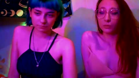 Snapshot of mirielfi chatting on 06/13/26, 06:50 Mira and Emmy online show from 06/13/26, 06:50