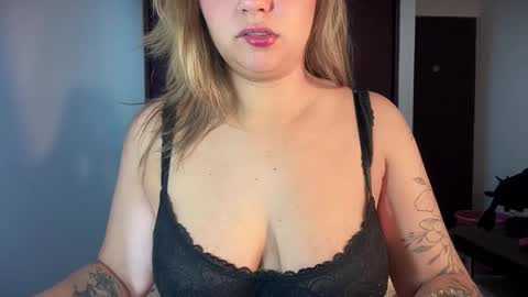 mirilinda online show from 10/28/25, 02:59