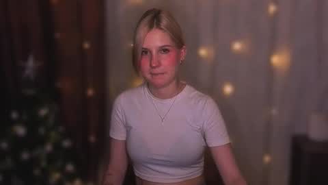 Snapshot of mirrameow chatting on 12/03/25, 09:57 Mira online show from 12/03/25, 09:57