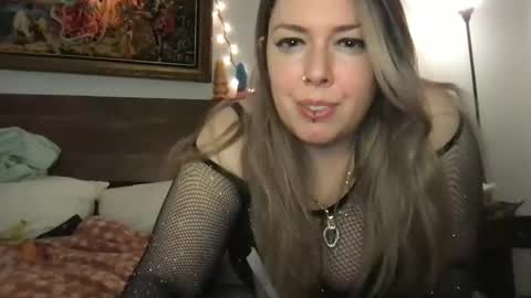 Snapshot of mis0h0rnybabii chatting on 01/05/25, 03:00 MisoHorny aka Goddess Sahara online show from 01/05/25, 03:00