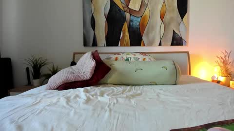 Snapshot of mis_eva chatting on 09/16/25, 06:14 Eva online show from 09/16/25, 06:14