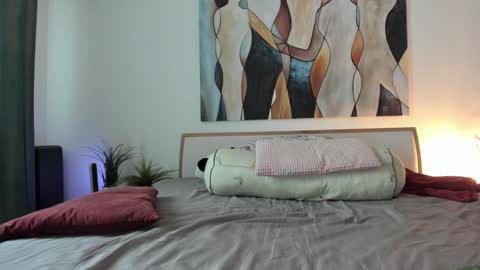 Snapshot of mis_eva chatting on 10/06/25, 07:06 Eva online show from 10/06/25, 07:06