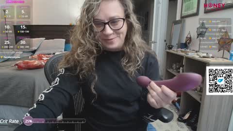 Snapshot of mischiefmuse chatting on 12/03/24, 08:49 Mischief Muse online show from 12/03/24, 08:49