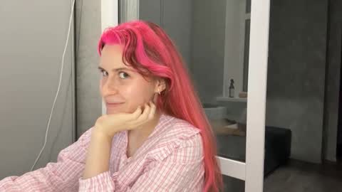 Molly online show from 09/18/25, 05:15