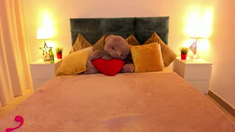 mishapallmer online show from 09/24/25, 05:44