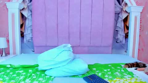 Mishell online show from 11/02/25, 05:15