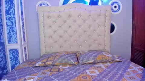 Mishell online show from 12/18/25, 12:11