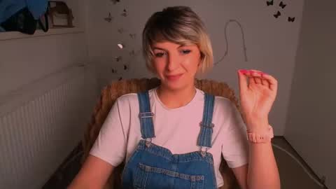 Mishelle online show from 05/01/26, 04:33