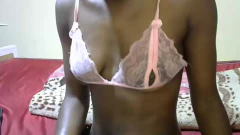 Snapshot of mishie_sexie chatting on 12/01/25, 04:50 mish online show from 12/01/25, 04:50