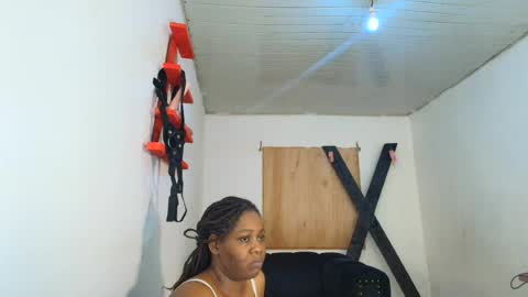 Snapshot of mishyfreaky chatting on 06/15/26, 09:39 Mishy online show from 06/15/26, 09:39