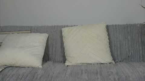 Elora online show from 10/25/25, 12:23