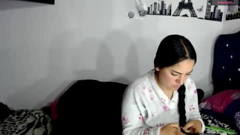 Snapshot of misnicol chatting on 01/19/26, 11:25 Nicol online show from 01/19/26, 11:25