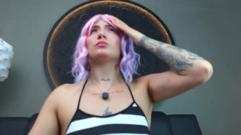 Charlotte online show from 10/10/25, 07:24