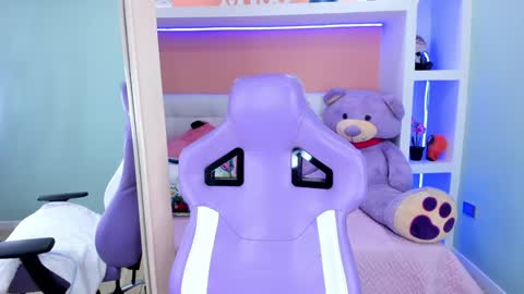 Evangeline online show from 01/17/25, 02:29