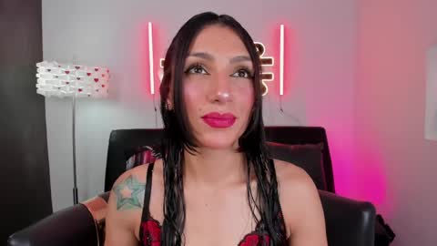 Snapshot of miss___evangeline chatting on 05/26/26, 02:29 Evangeline online show from 05/26/26, 02:29