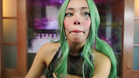 Snapshot of miss__aly chatting on 10/17/25, 05:59 Ally online show from 10/17/25, 05:59