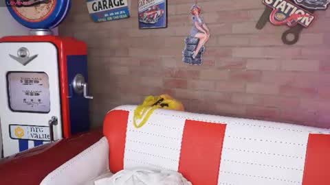 Snapshot of miss__anastasia chatting on 07/22/26, 11:02 Anastisia online show from 07/22/26, 11:02