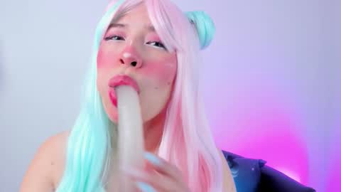 Daphne online show from 10/09/25, 02:42