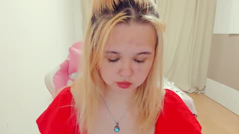 miss__selena online show from 01/25/25, 04:24