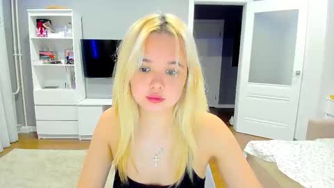 miss__selena online show from 11/23/25, 09:14