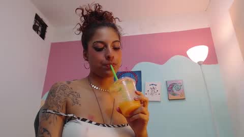 Akemi 3 online show from 02/07/25, 09:37