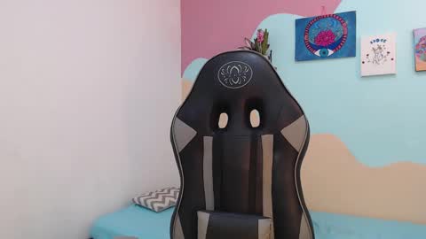 Akemi 3 online show from 03/10/25, 08:12