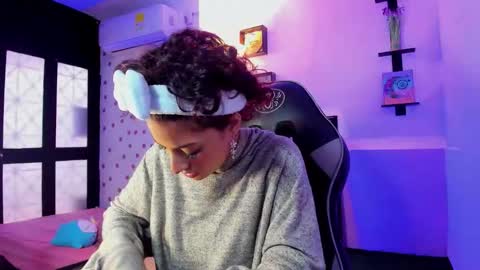 Akemi 3 online show from 09/28/25, 02:11