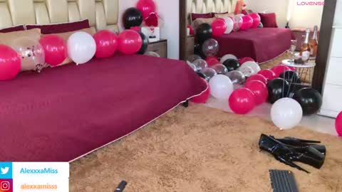 Snapshot of miss_alexxxa_ chatting on 09/10/25, 07:58 Alexa online show from 09/10/25, 07:58