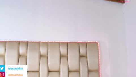 Snapshot of miss_alexxxa_ chatting on 09/17/25, 07:04 Alexa online show from 09/17/25, 07:04