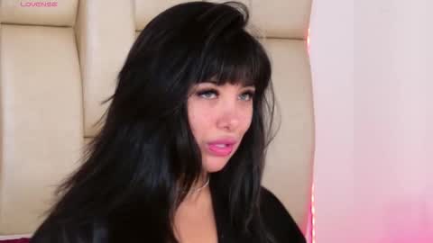 Snapshot of miss_alexxxa_ chatting on 10/18/25, 06:41 Alexa online show from 10/18/25, 06:41