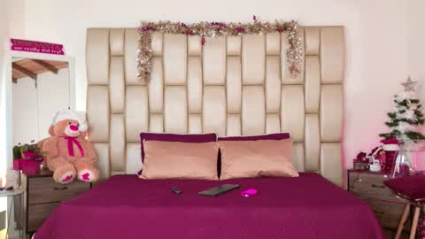 Snapshot of miss_alexxxa_ chatting on 11/23/25, 07:13 Alexa online show from 11/23/25, 07:13