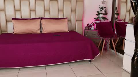 Snapshot of miss_alexxxa_ chatting on 11/25/25, 07:25 Alexa online show from 11/25/25, 07:25