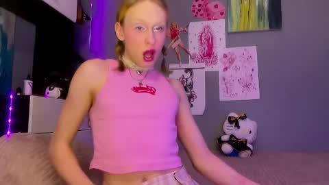 Snapshot of miss_barbie1 chatting on 04/16/26, 03:18 Anya online show from 04/16/26, 03:18