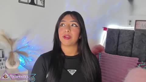 lucy 3 online show from 03/04/25, 02:17