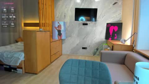 Sandy online show from 09/12/25, 01:06