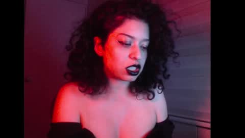 Miss Carmila online show from 09/16/25, 12:11