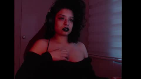 Miss Carmila online show from 10/06/25, 10:51