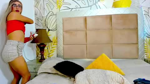 miss_channellx online show from 02/17/25, 09:08