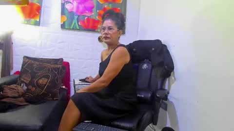 Snapshot of miss_clarepocahose chatting on 02/09/26, 02:04 Clare PocaHose online show from 02/09/26, 02:04