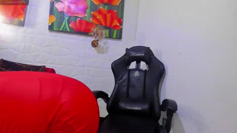 Snapshot of miss_clarepocahose chatting on 02/13/26, 02:18 Clare PocaHose online show from 02/13/26, 02:18